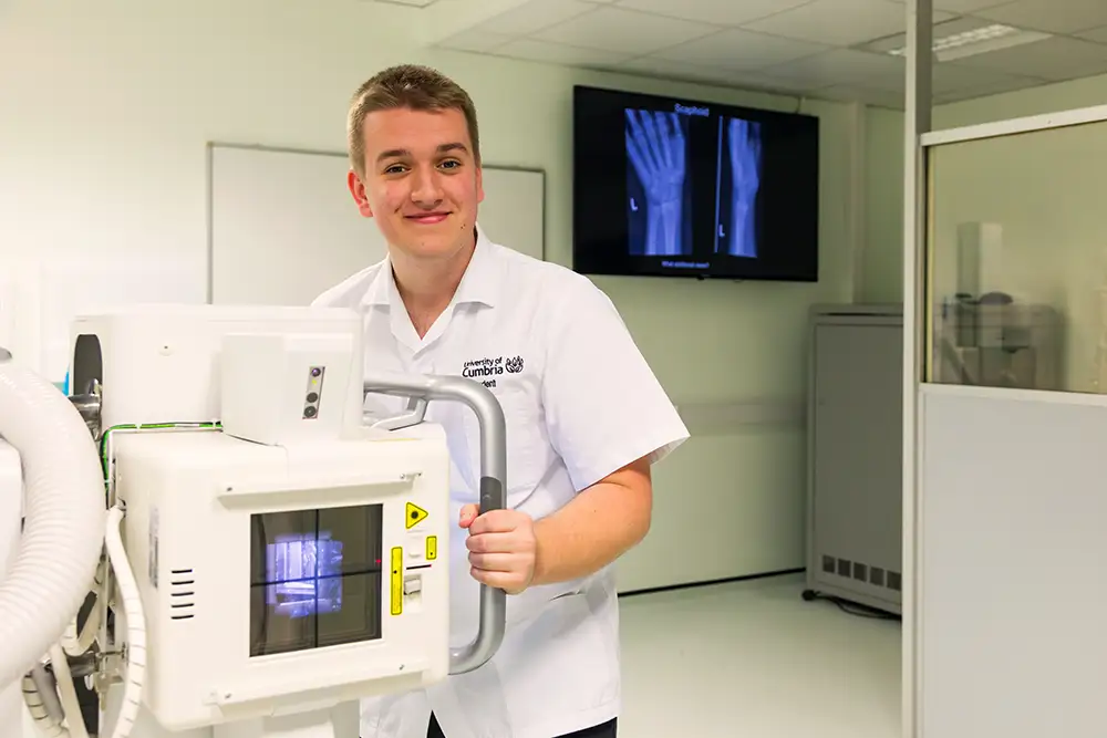 Diagnostic Radiography (Integrated Degree Apprenticeship) cover image
